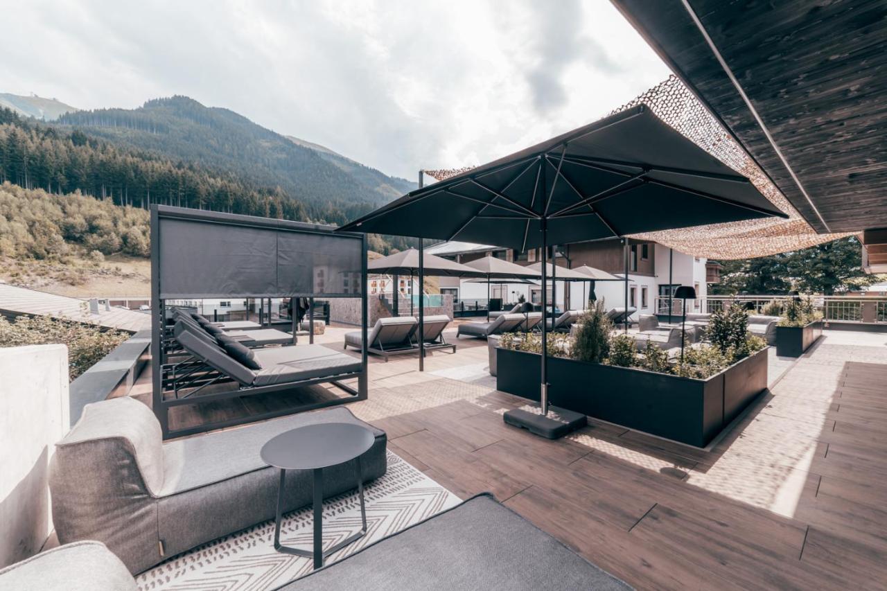 The Poolhouse Boutique Lodge Saalbach-Hinterglemm Exterior photo